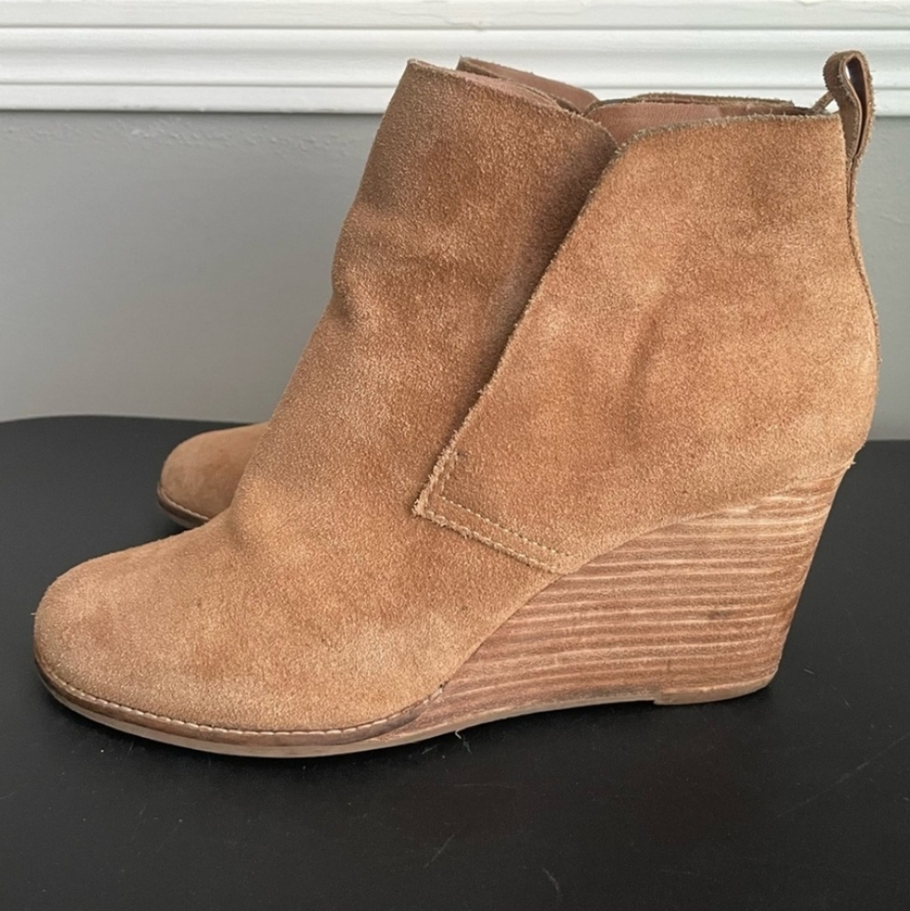 Lucky Brand Tan Suede Wedge Ankle Boots